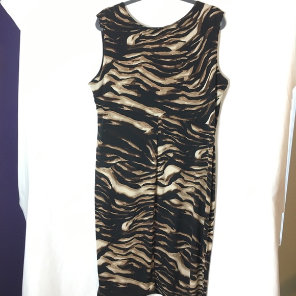 Enfocus Size 18W Tiger Print Faux Wrap Dress - Picture 6 of 6